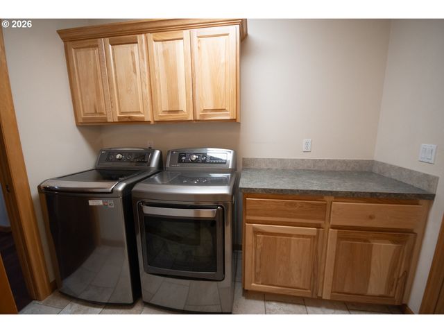 19784 E VICTORY Ln, Sandy, OR 97055