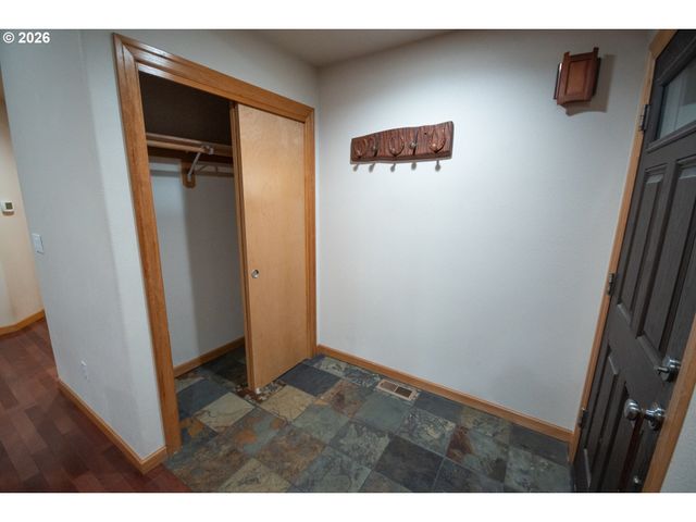 19784 E VICTORY Ln, Sandy, OR 97055