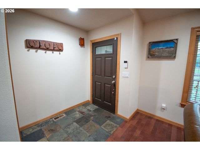 19784 E VICTORY Ln, Sandy, OR 97055