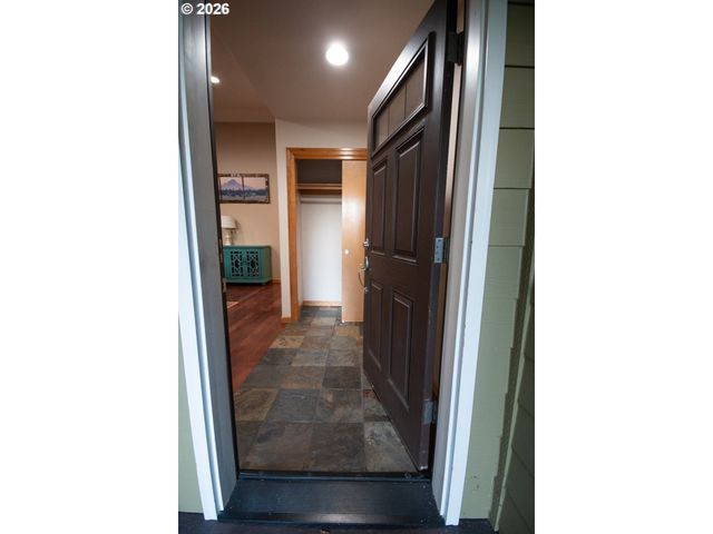 19784 E VICTORY Ln, Sandy, OR 97055