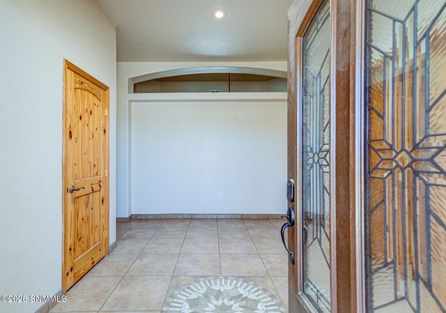 2028 Sandhill Road, Las Cruces, NM 88012