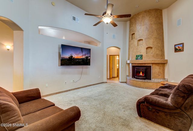2028 Sandhill Road, Las Cruces, NM 88012