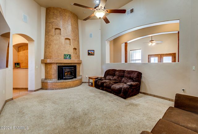 2028 Sandhill Road, Las Cruces, NM 88012