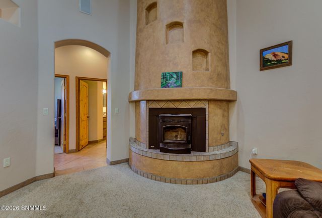 2028 Sandhill Road, Las Cruces, NM 88012