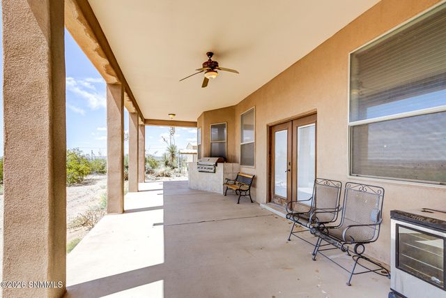 2028 Sandhill Road, Las Cruces, NM 88012