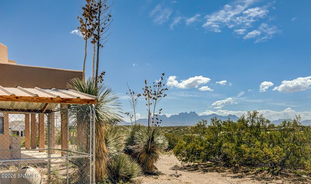 2028 Sandhill Road, Las Cruces, NM 88012