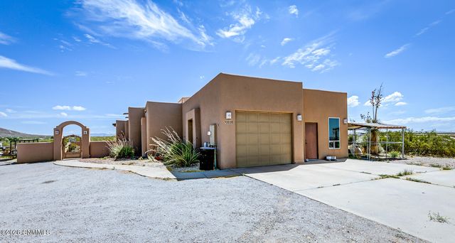 2028 Sandhill Road, Las Cruces, NM 88012