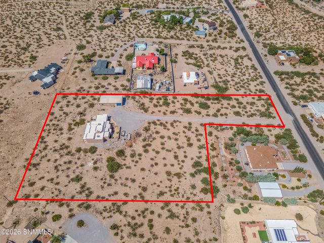 2028 Sandhill Road, Las Cruces, NM 88012