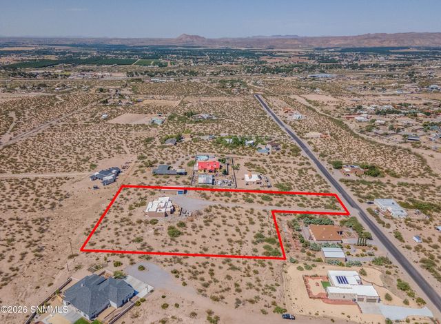 2028 Sandhill Road, Las Cruces, NM 88012