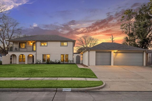 11846 Westmere Drive, Houston, TX 77077