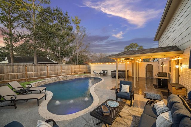 11846 Westmere Drive, Houston, TX 77077