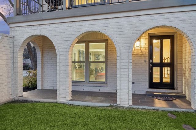 11846 Westmere Drive, Houston, TX 77077