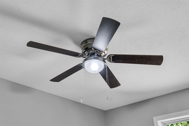 1422 Cooper Street, Jackson, MI 49202