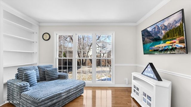 2549 River Woods Drive, Naperville, IL 60565