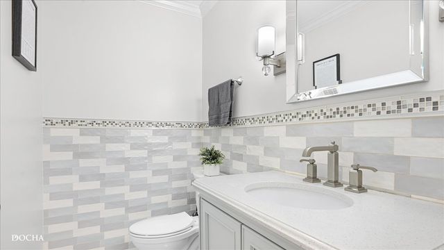 2549 River Woods Drive, Naperville, IL 60565