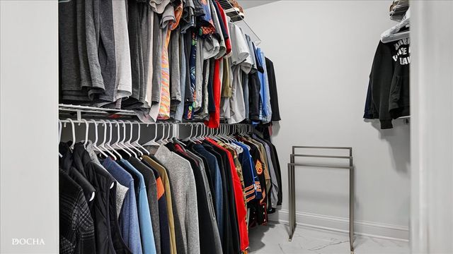 2549 River Woods Drive, Naperville, IL 60565