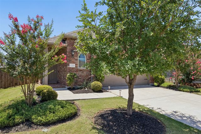 1116 Friesian Lane, Aubrey, TX 76227