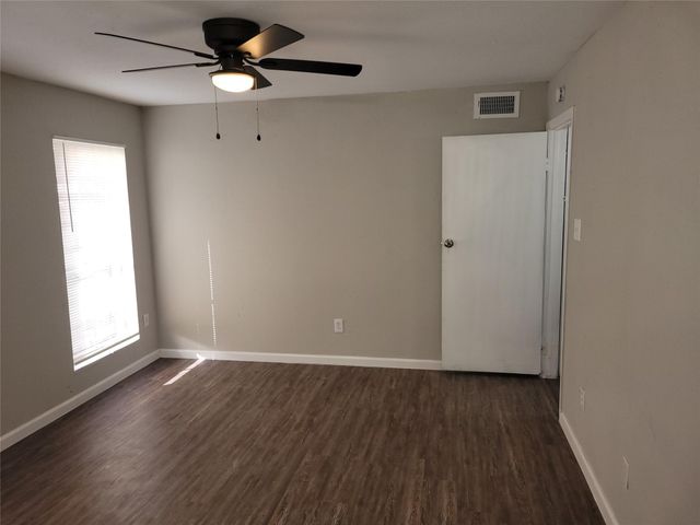 7200 W T C Jester Boulevard 2403, Houston, TX 77088