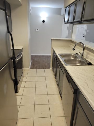 7200 W T C Jester Boulevard 2403, Houston, TX 77088