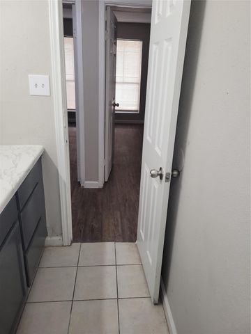 7200 W T C Jester Boulevard 2403, Houston, TX 77088