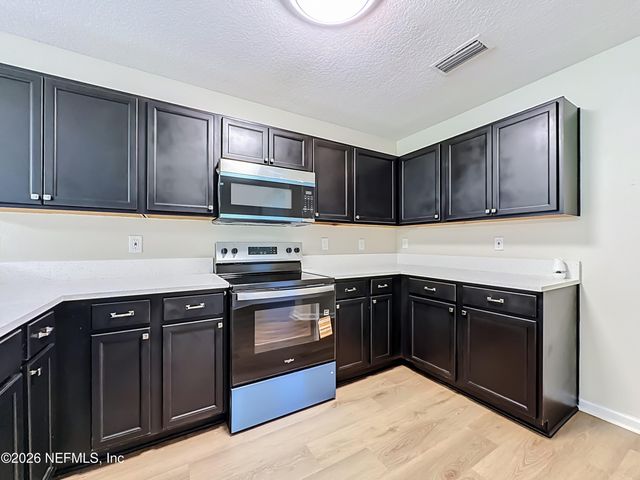 5980 SANDS POINTE Drive, Macclenny, FL 32063