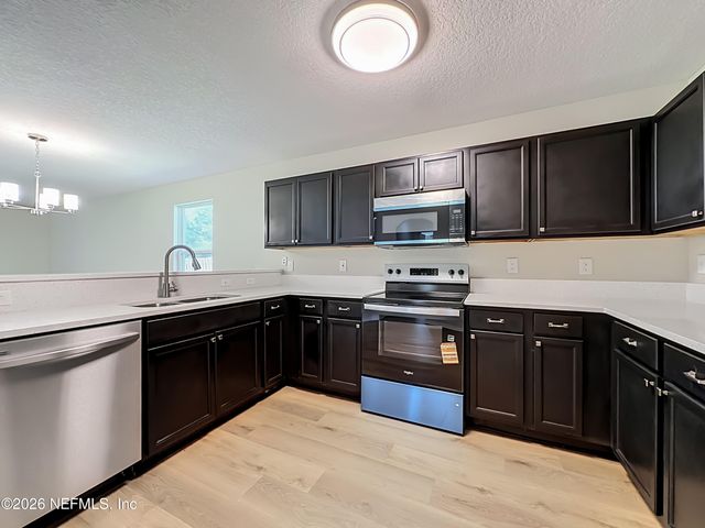 5980 SANDS POINTE Drive, Macclenny, FL 32063
