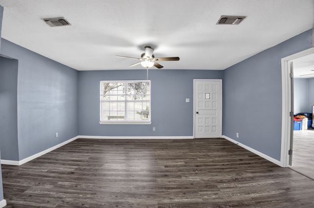 1304 E Franklin Street, Hillsboro, TX 76645