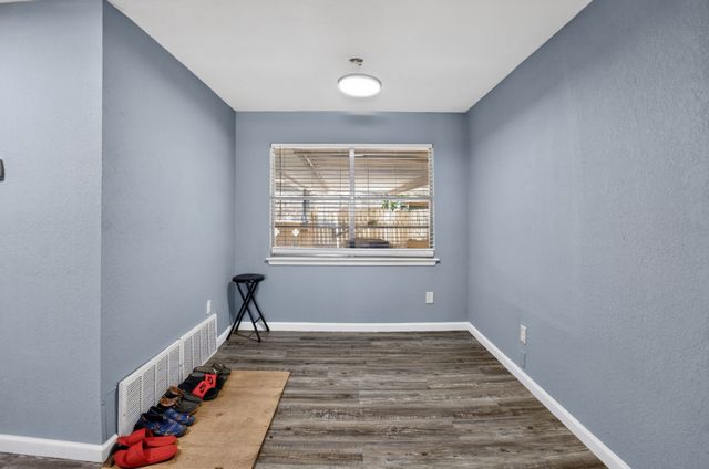 1304 E Franklin Street, Hillsboro, TX 76645