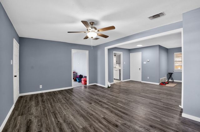 1304 E Franklin Street, Hillsboro, TX 76645