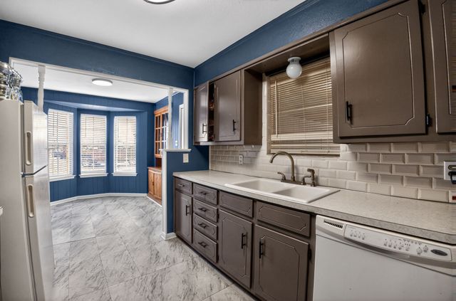 1304 E Franklin Street, Hillsboro, TX 76645