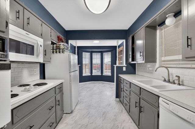 1304 E Franklin Street, Hillsboro, TX 76645