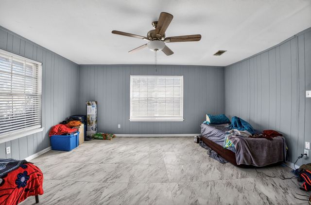 1304 E Franklin Street, Hillsboro, TX 76645