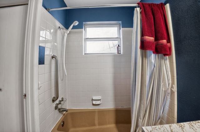 1304 E Franklin Street, Hillsboro, TX 76645