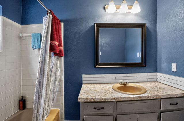 1304 E Franklin Street, Hillsboro, TX 76645