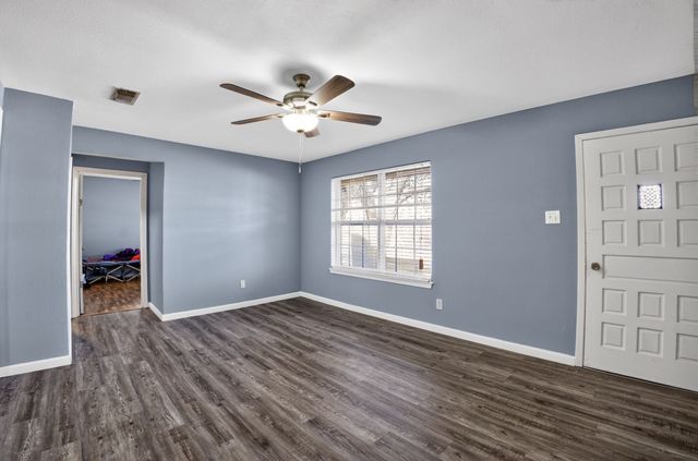 1304 E Franklin Street, Hillsboro, TX 76645