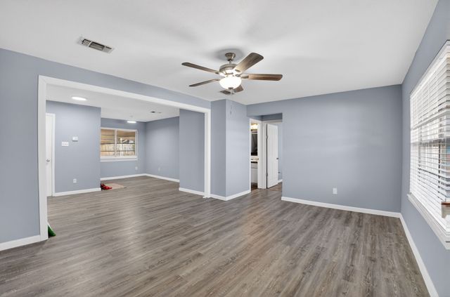 1304 E Franklin Street, Hillsboro, TX 76645