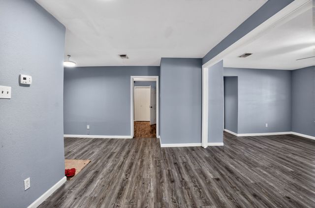 1304 E Franklin Street, Hillsboro, TX 76645