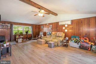 330 OXFORD RD, Gardners, PA 17324