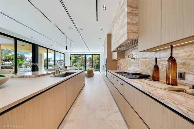 770 Lake Rd, Miami, FL 33137