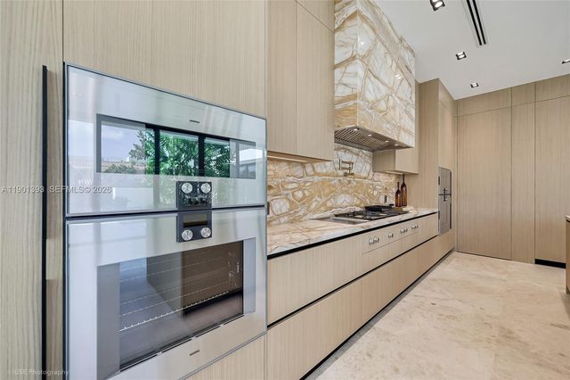 770 Lake Rd, Miami, FL 33137