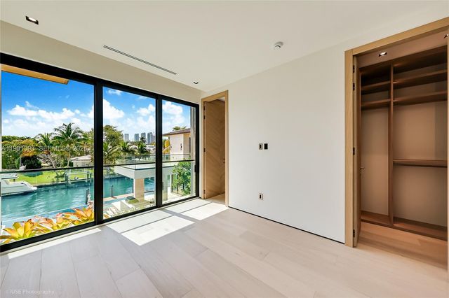 770 Lake Rd, Miami, FL 33137