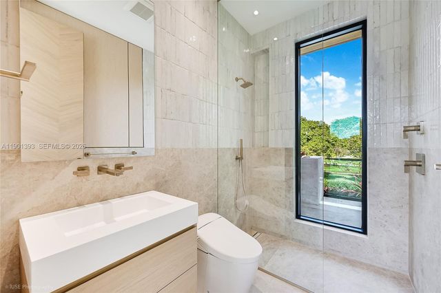 770 Lake Rd, Miami, FL 33137