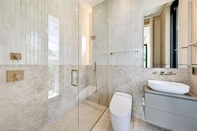 770 Lake Rd, Miami, FL 33137