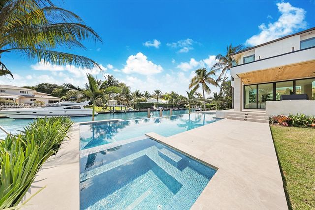 770 Lake Rd, Miami, FL 33137