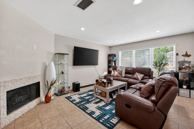 816 Rusk RD, Round Rock, TX 78665
