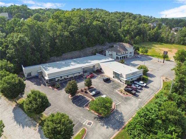 2601 N Walton Boulevard 1, Bentonville, AR 72712