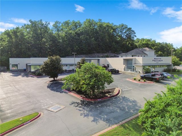 2601 N Walton Boulevard 1, Bentonville, AR 72712