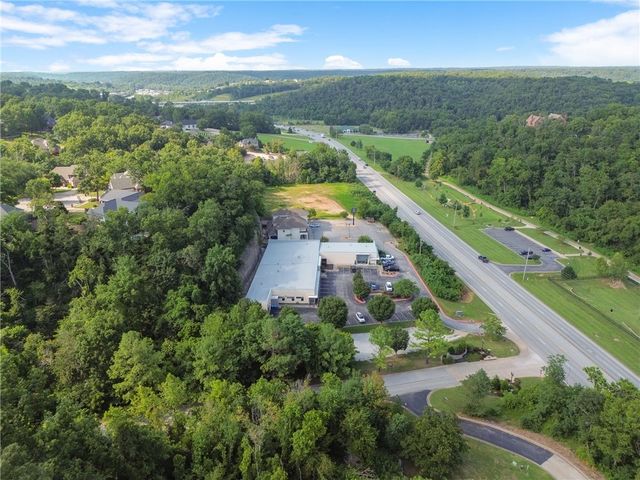 2601 N Walton Boulevard 1, Bentonville, AR 72712