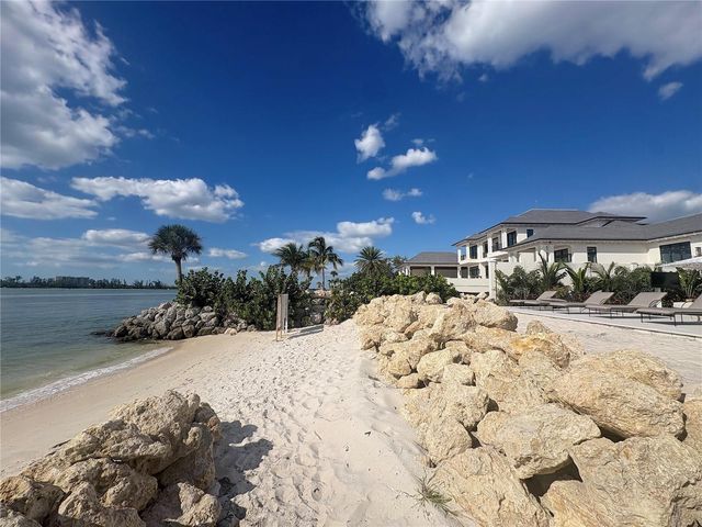 4046 HIGEL AVENUE, Sarasota, FL 34242