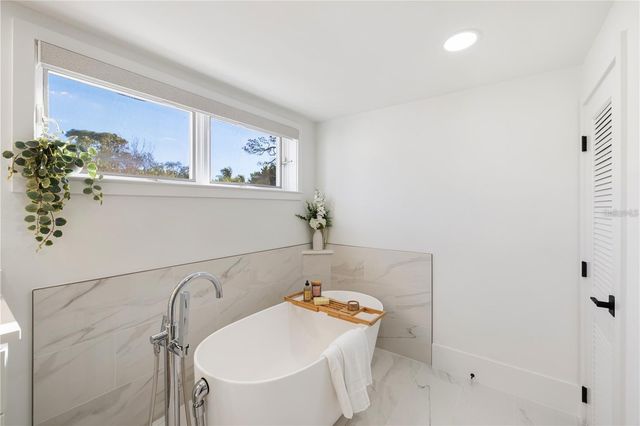 4046 HIGEL AVENUE, Sarasota, FL 34242